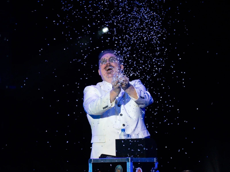 Kevin James von The Illusionists in der Samsung Hall © Marcel Kaul